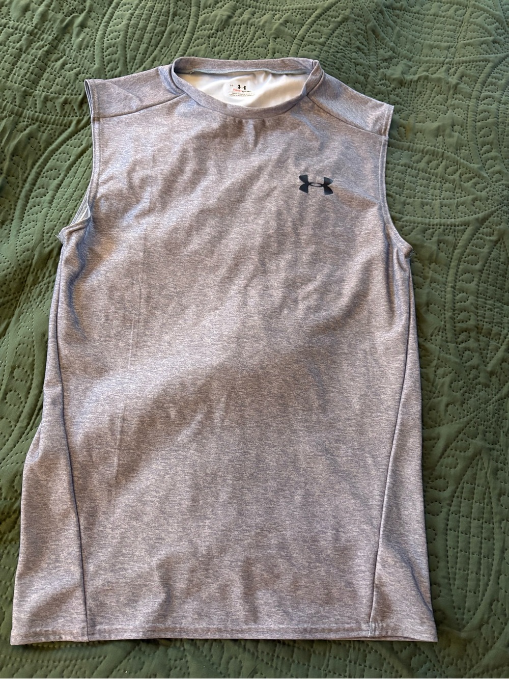LG Under Armour HeatGear Crewneck fitted - Gray with Black and Red Logo